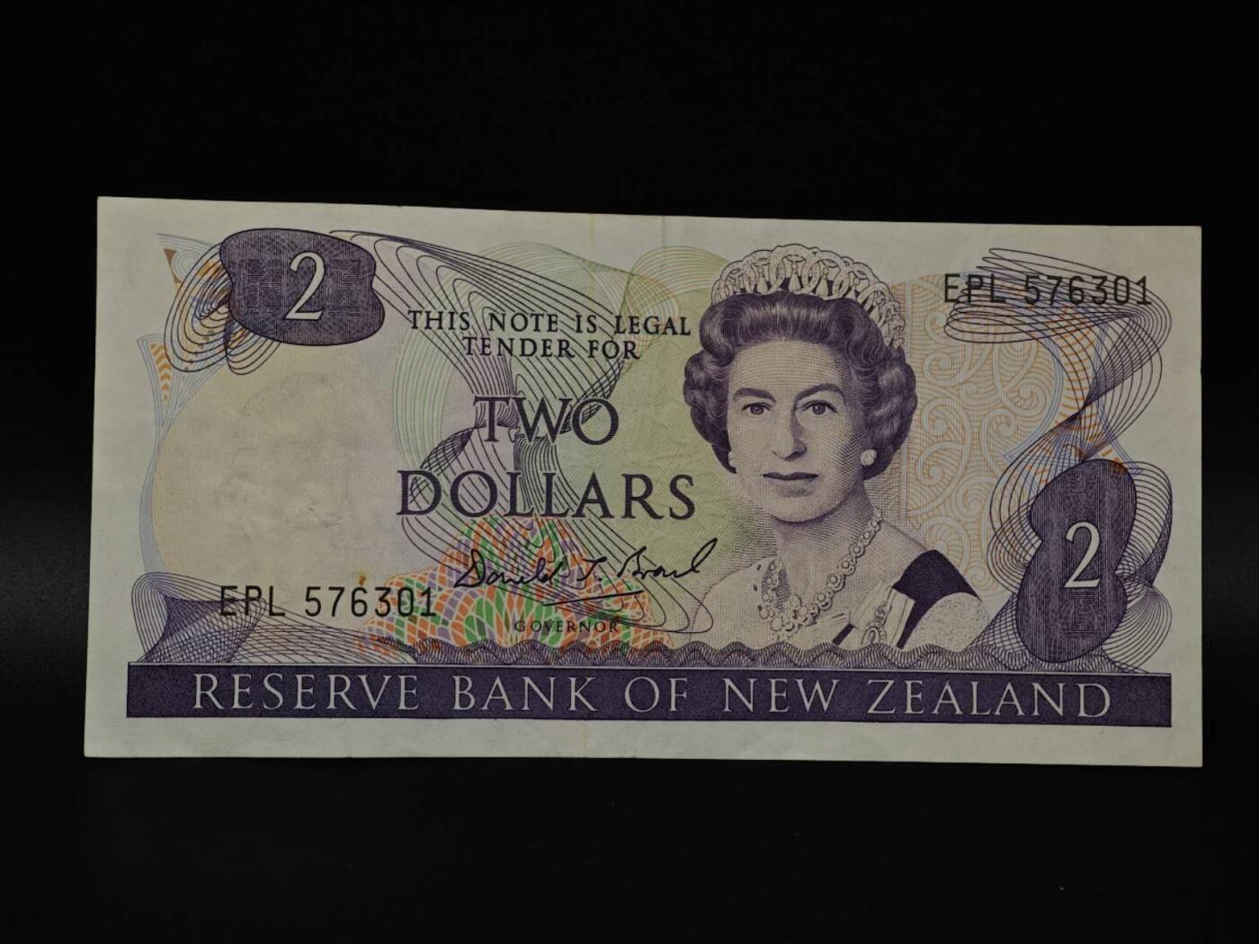  【淘币小摊】限时拍第八百八十四拍   纸币场    每周一统一发货 新西兰2元纸币【有折】