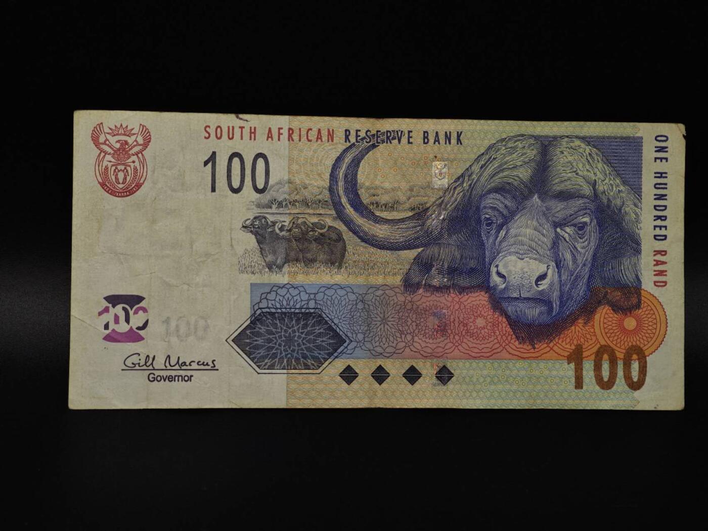  【淘币小摊】限时拍第八百八十四拍   纸币场    每周一统一发货 南非100兰德纸币【有折】