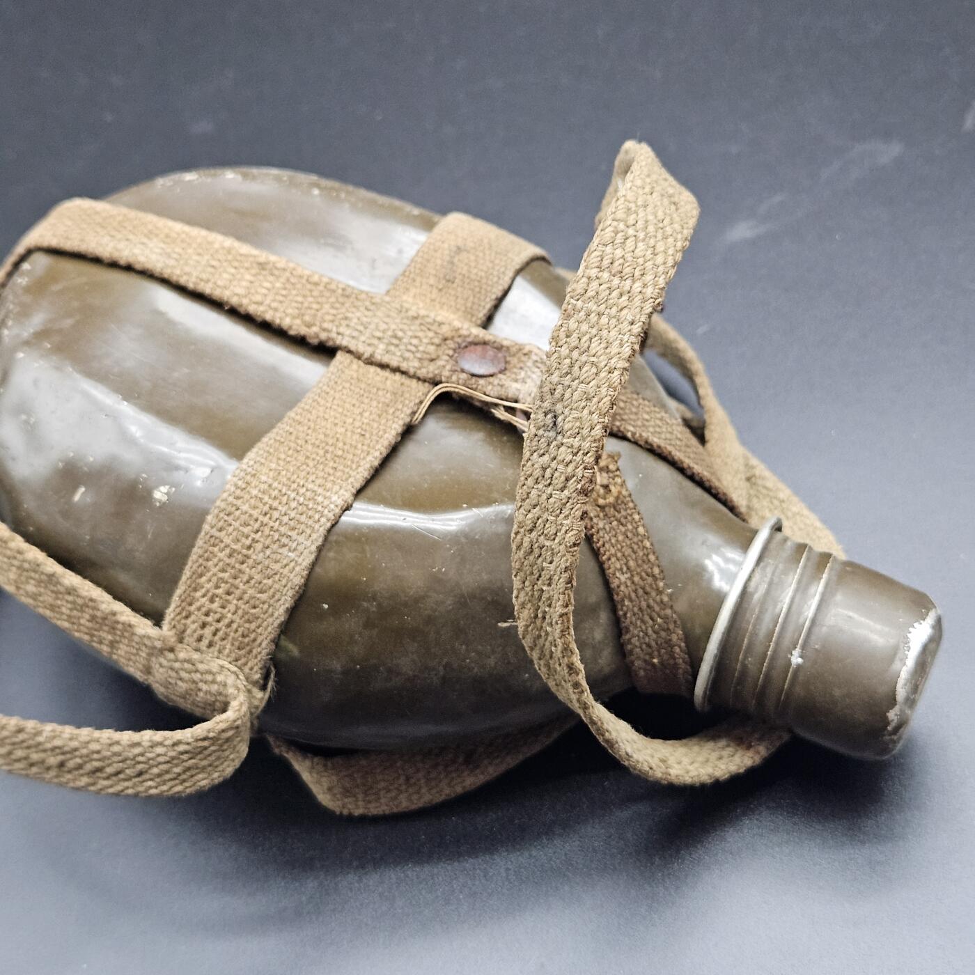 0元起拍勋章 第341期 咸鱼国勋章拍卖专场 3月25日（周三）下午6：00开始 日本战时水壶