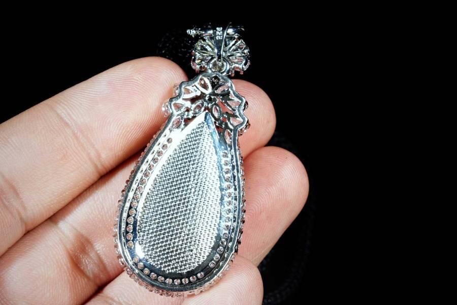 上海都达杂项专场五十八【全场包邮】  天然绿玛瑙水滴吊坠挂件93-90