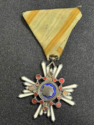 西秦中古拍卖第八十一期  - 不忘历史·抗战收藏 日本五等瑞宝勋章 银制 