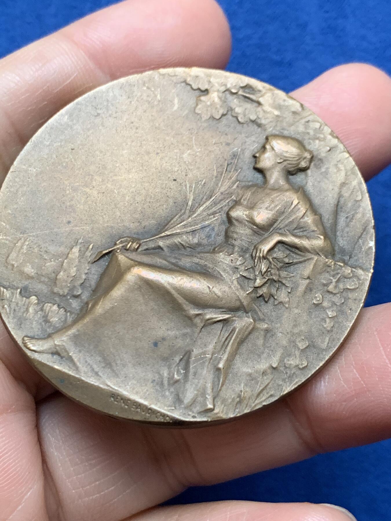 《竞宝斋》第473场 周日，周一 2场连拍 （全场包邮）欢迎送拍 法兰西玛丽安娜女神铜章 52.1克 49.3mm 三角铜标