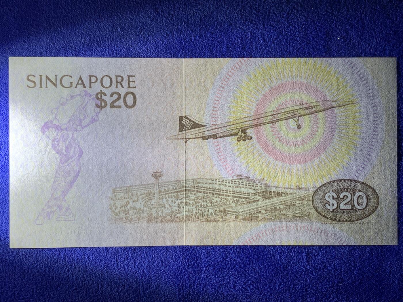 《竞宝斋》第473场 周日，周一 2场连拍 （全场包邮）欢迎送拍 新加坡 1979年20元 鸟版 全新UNC