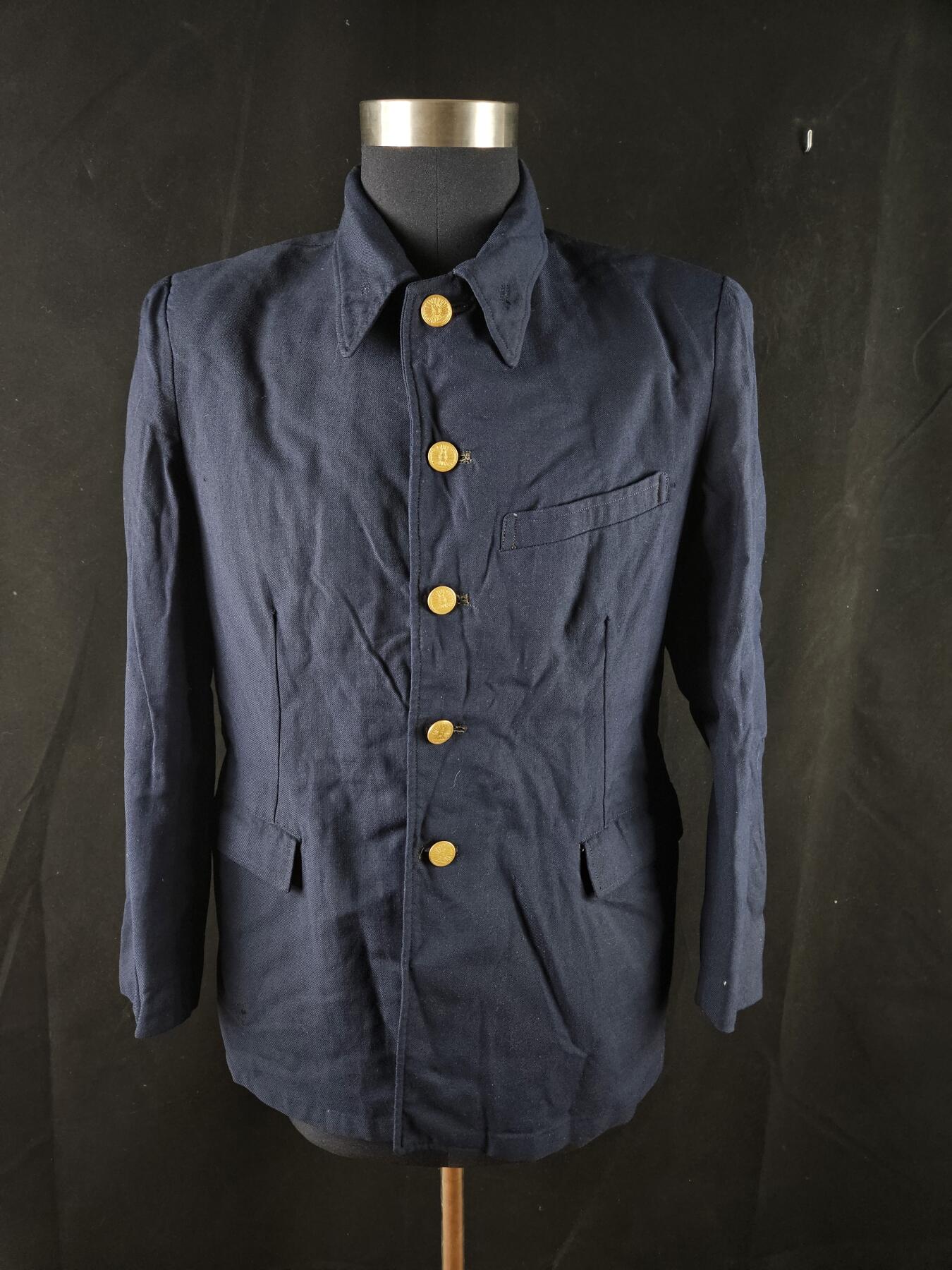 0元起拍勋章 第341期 咸鱼国勋章拍卖专场 3月25日（周三）下午6：00开始 日本国铁早期制服 上衣 胸围92 肩宽40 衣长73 袖长56