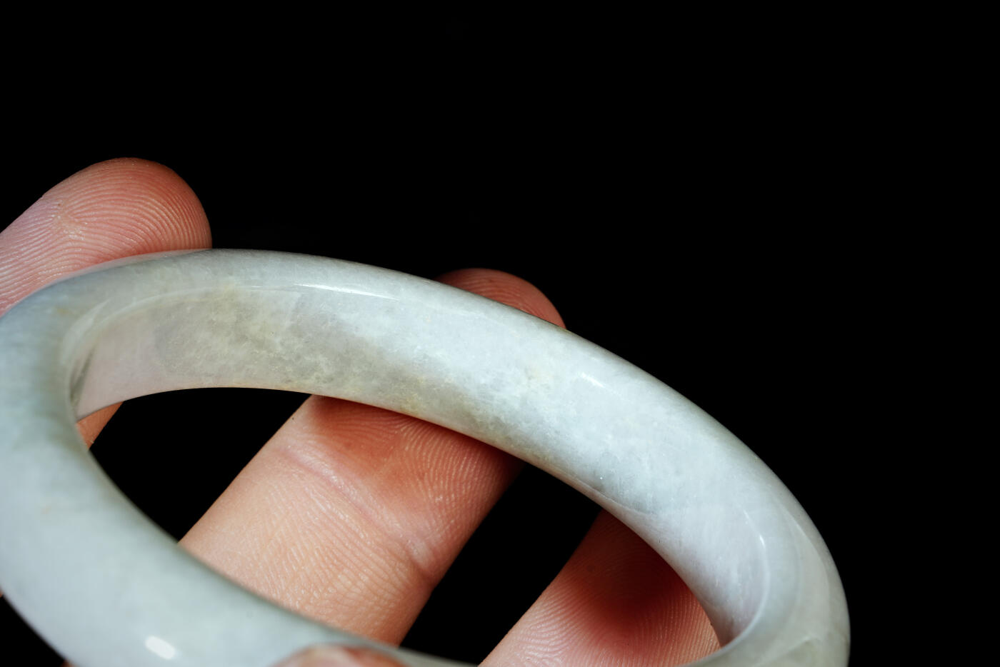 上海都达杂项专场五十八【全场包邮】  天然冰糯种 翡翠（A货）手镯 附鉴定证书93-14