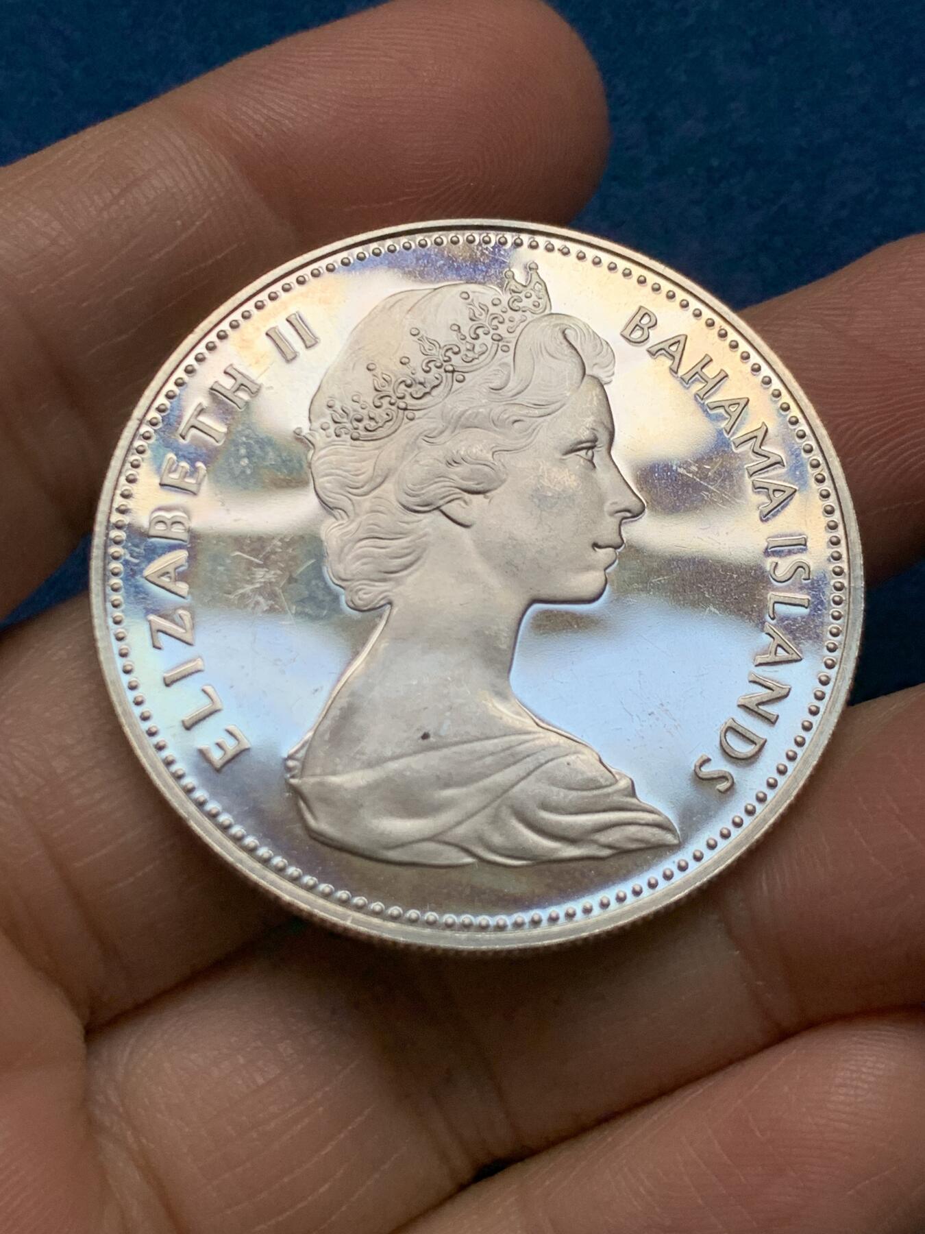 《竞宝斋》第473场 周日，周一 2场连拍 （全场包邮）欢迎送拍 巴哈马1970年伊丽莎白二世2元银币 925银 29.8克