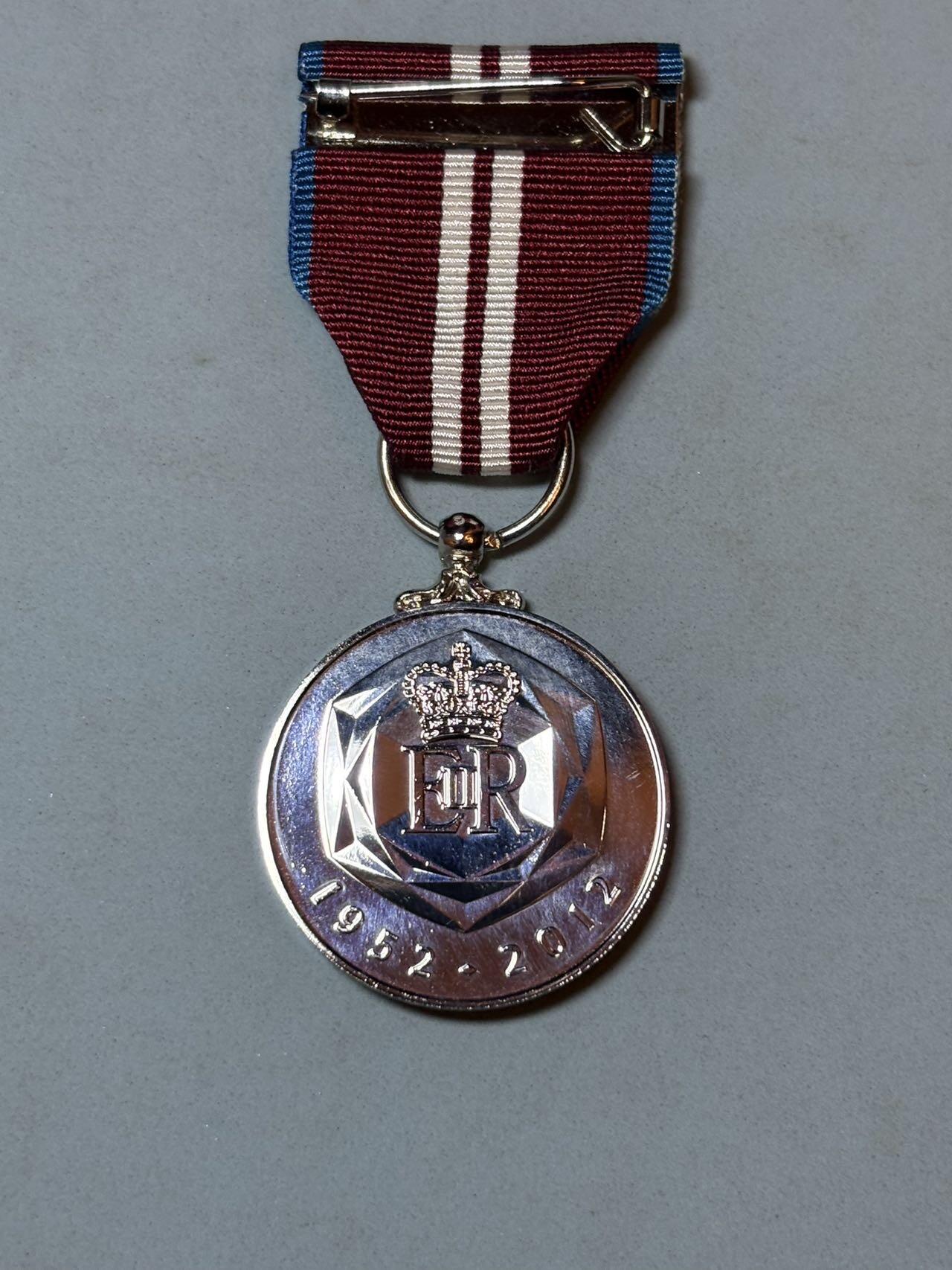 盛世勋华——号角文化勋章邮票专场拍卖第310期 英国2012年伊丽莎白二世登基60周年钻禧纪念奖章 少见带原厂盒