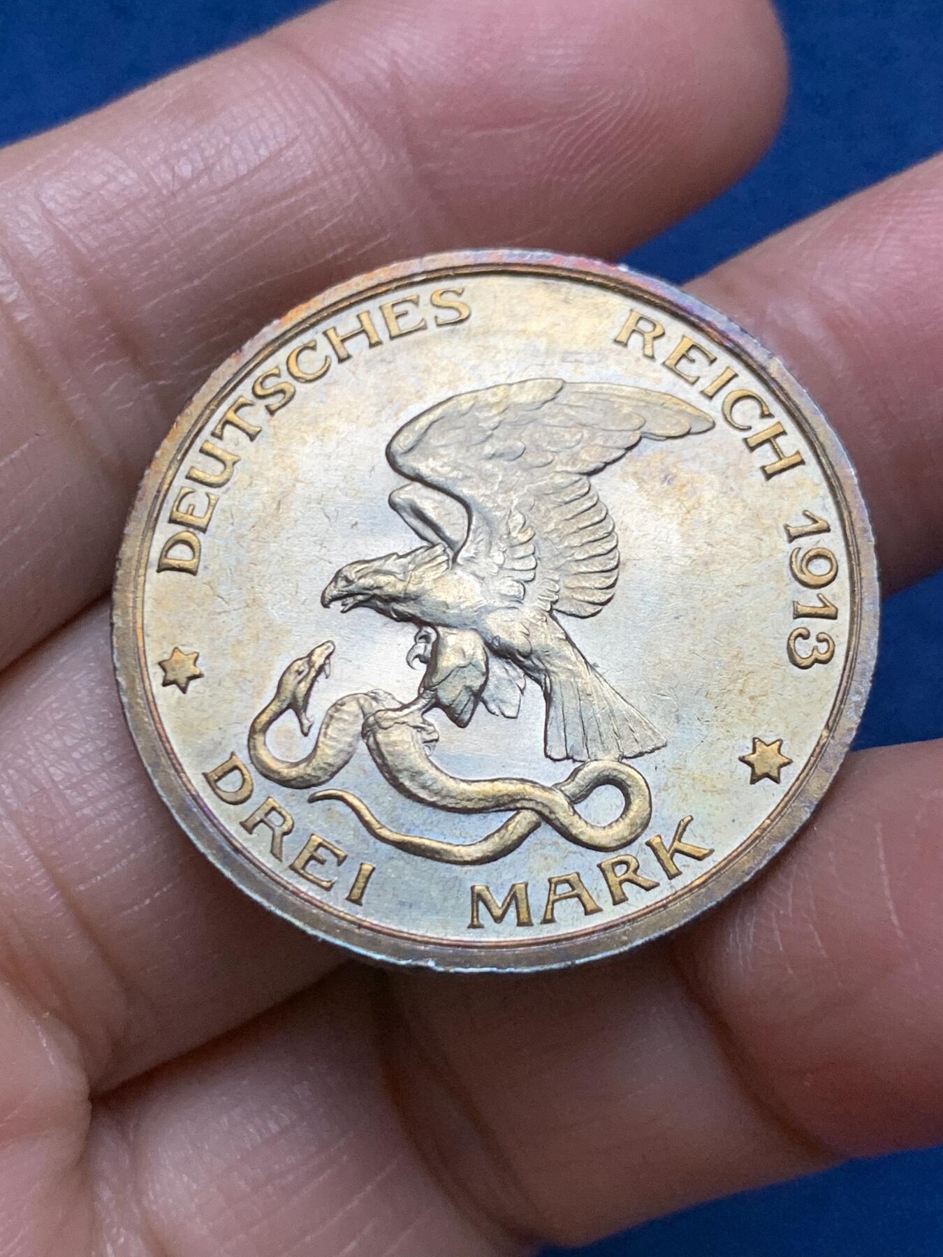 《竞宝斋》第473场 周日，周一 2场连拍 （全场包邮）欢迎送拍 德国 1913年 普鲁士战胜拿破仑纪念 3马克 银币 淡包浆光度好 近乎UNC状态