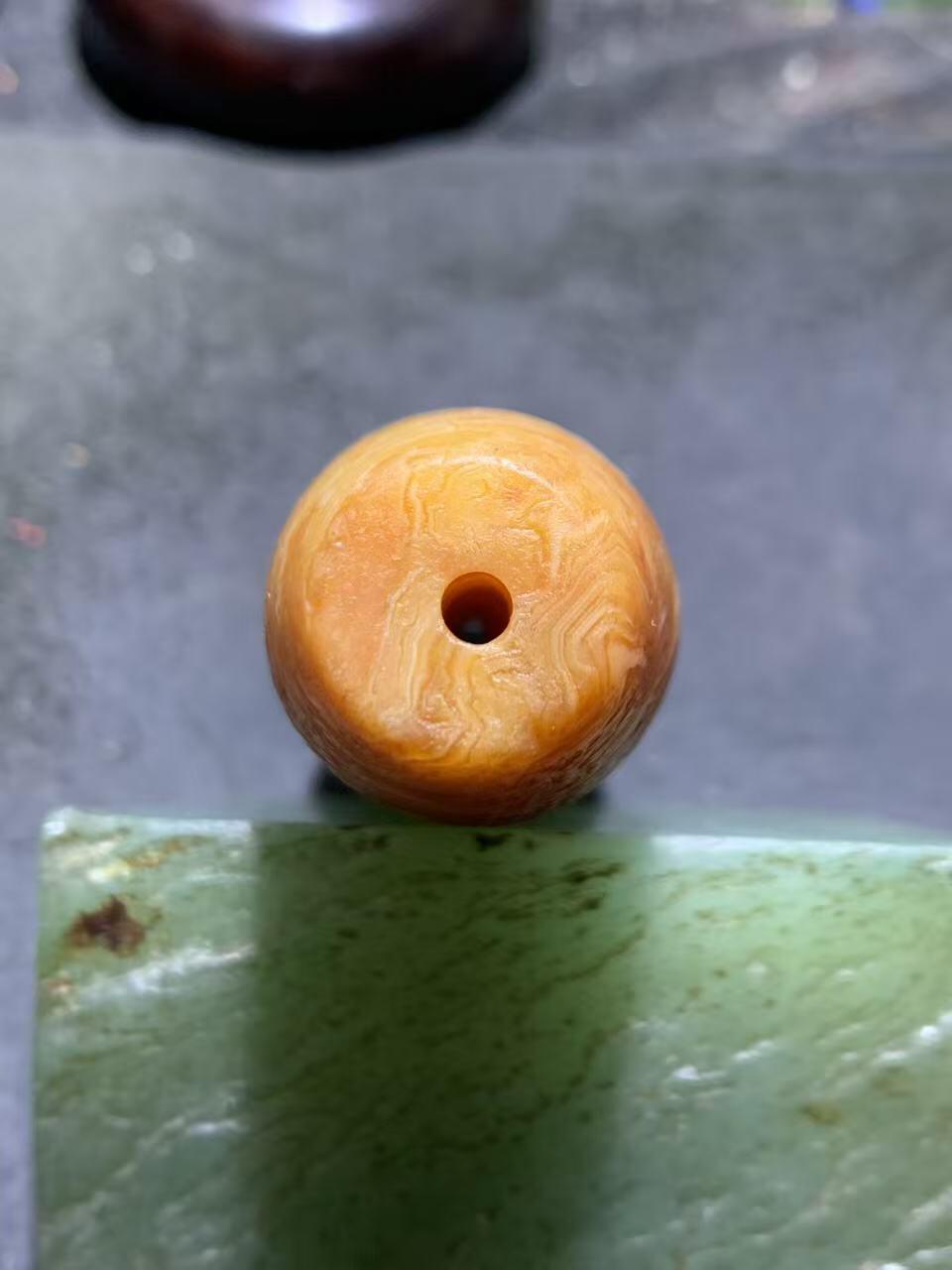 精美巨无霸天眼风化纹缠丝玛瑙大桶珠（把件)一颗 ，