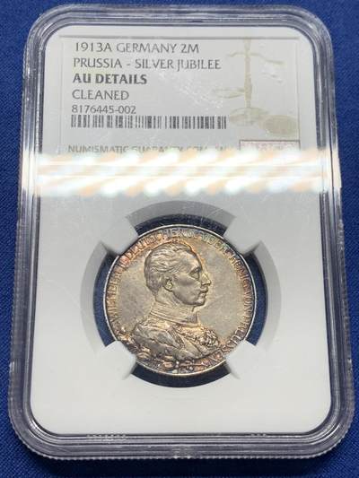 《竞宝斋》第473场 周日，周一 2场连拍 （全场包邮）欢迎送拍 - NGC AUD 德国 1913年 威廉二世 军装 2马克 银币，高点都在，细节完整，油画般的重彩包浆