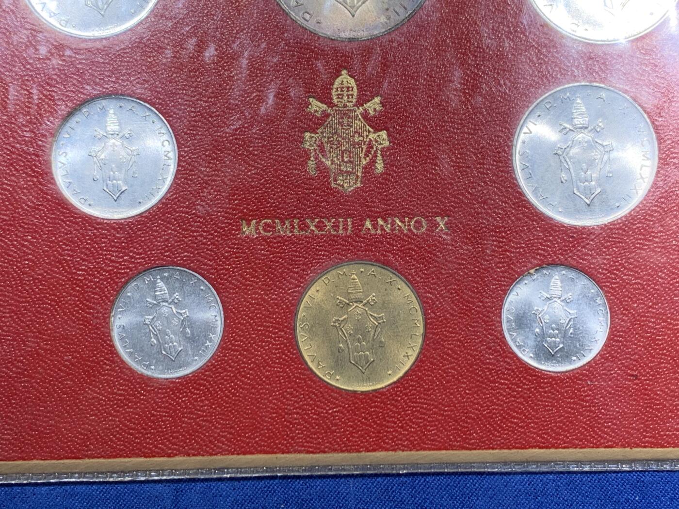 《竞宝斋》第473场 周日，周一 2场连拍 （全场包邮）欢迎送拍 梵蒂冈八枚装套币 带1枚500里拉银币