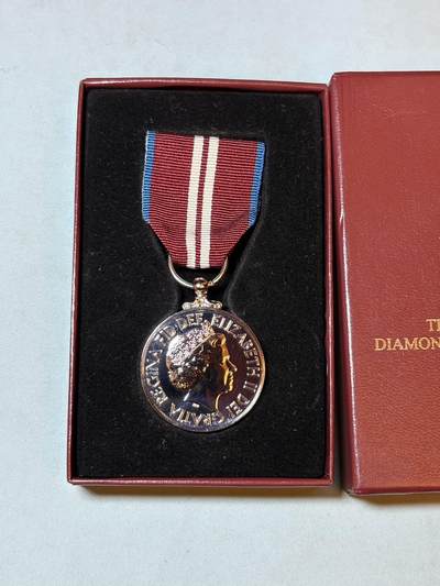 盛世勋华——号角文化勋章邮票专场拍卖第319期 英国2012年伊丽莎白二世登基60周年钻禧纪念奖章 少见带原厂盒