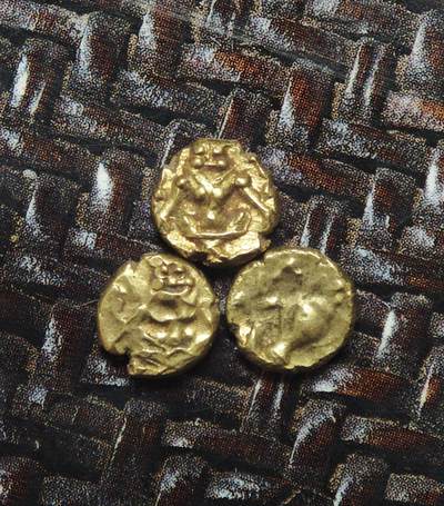 2026年3月捡漏拍 - 印度法兰金币一组三枚 每枚0.3-0.4克