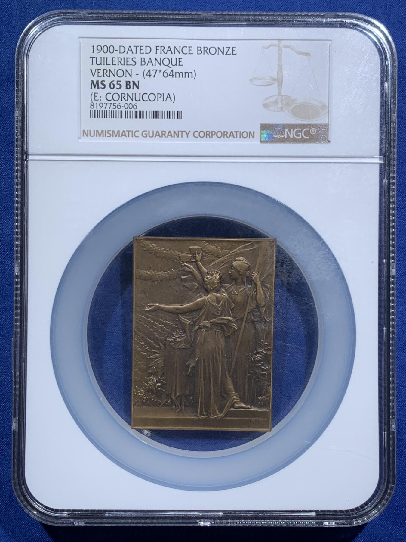 《竞宝斋》第473场 周日，周一 2场连拍 （全场包邮）欢迎送拍 NGC MS65BN 法国1900年杜伊勒里宫铜章，Vernon 经典名作，记录总统晚宴盛景，品相极美，加大加厚盒。