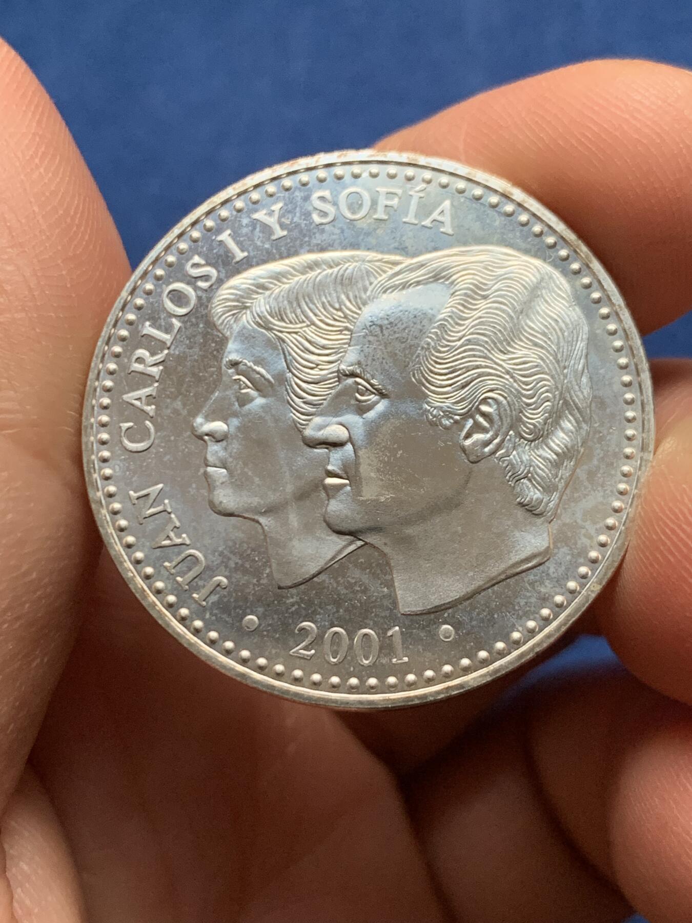 《竞宝斋》第473场 周日，周一 2场连拍 （全场包邮）欢迎送拍 西班牙2001拿花女神2000比塞塔银币