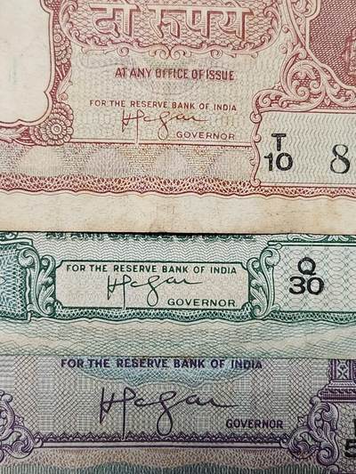 3月21号晚上8点 外国纸币自动截拍第42场 - 印度 1957-1962年2,5,10卢比 签名74 极美品