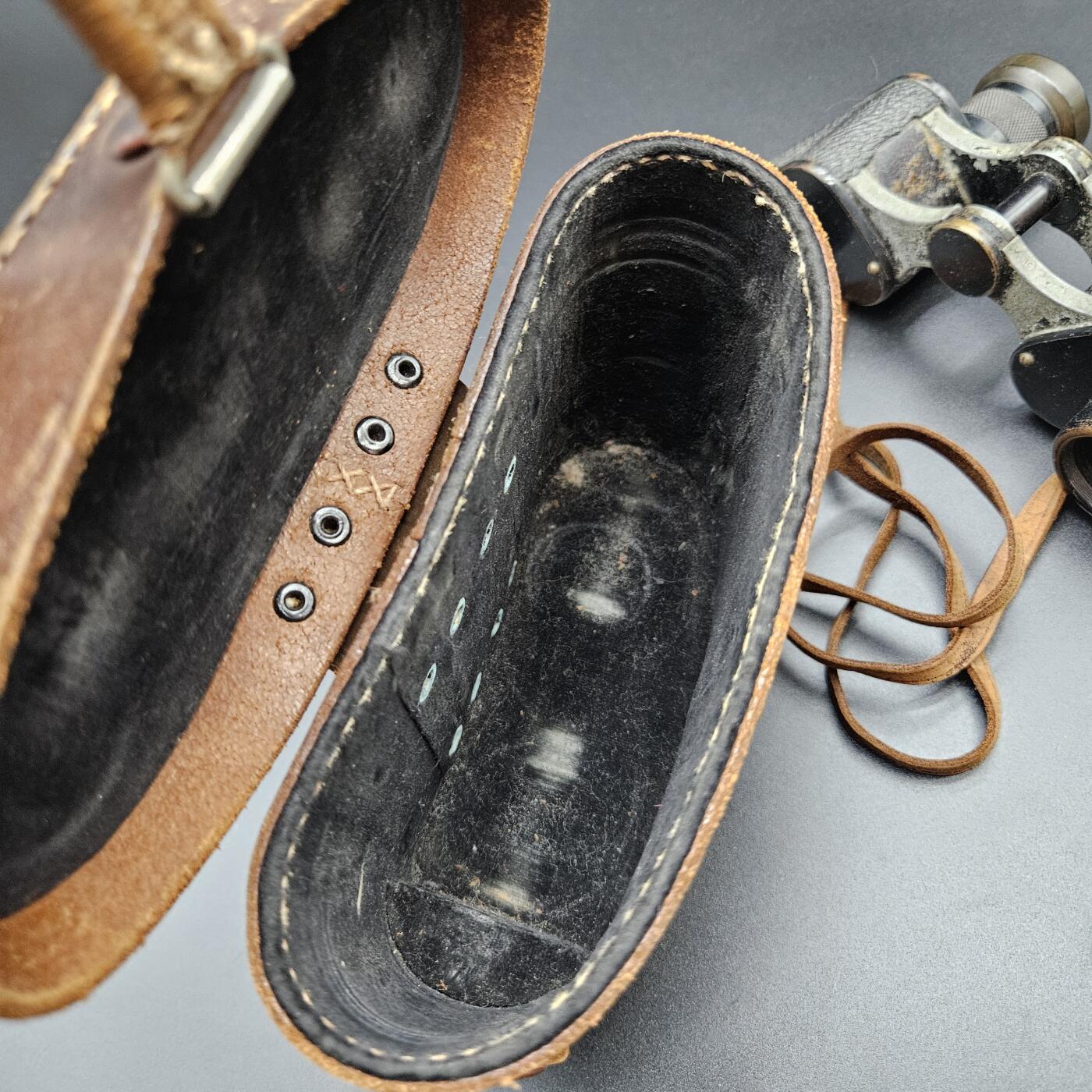 0元起拍勋章 第341期 咸鱼国勋章拍卖专场 3月25日（周三）下午6：00开始 日本战时小队长中队长望远镜带盒 可使用功能正常