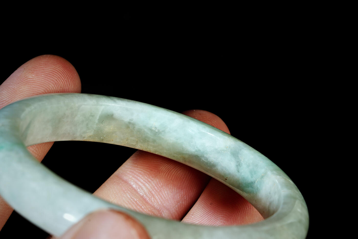 上海都达杂项专场五十八【全场包邮】  天然冰绿种翡翠（A货）手镯 附鉴定证书93-15