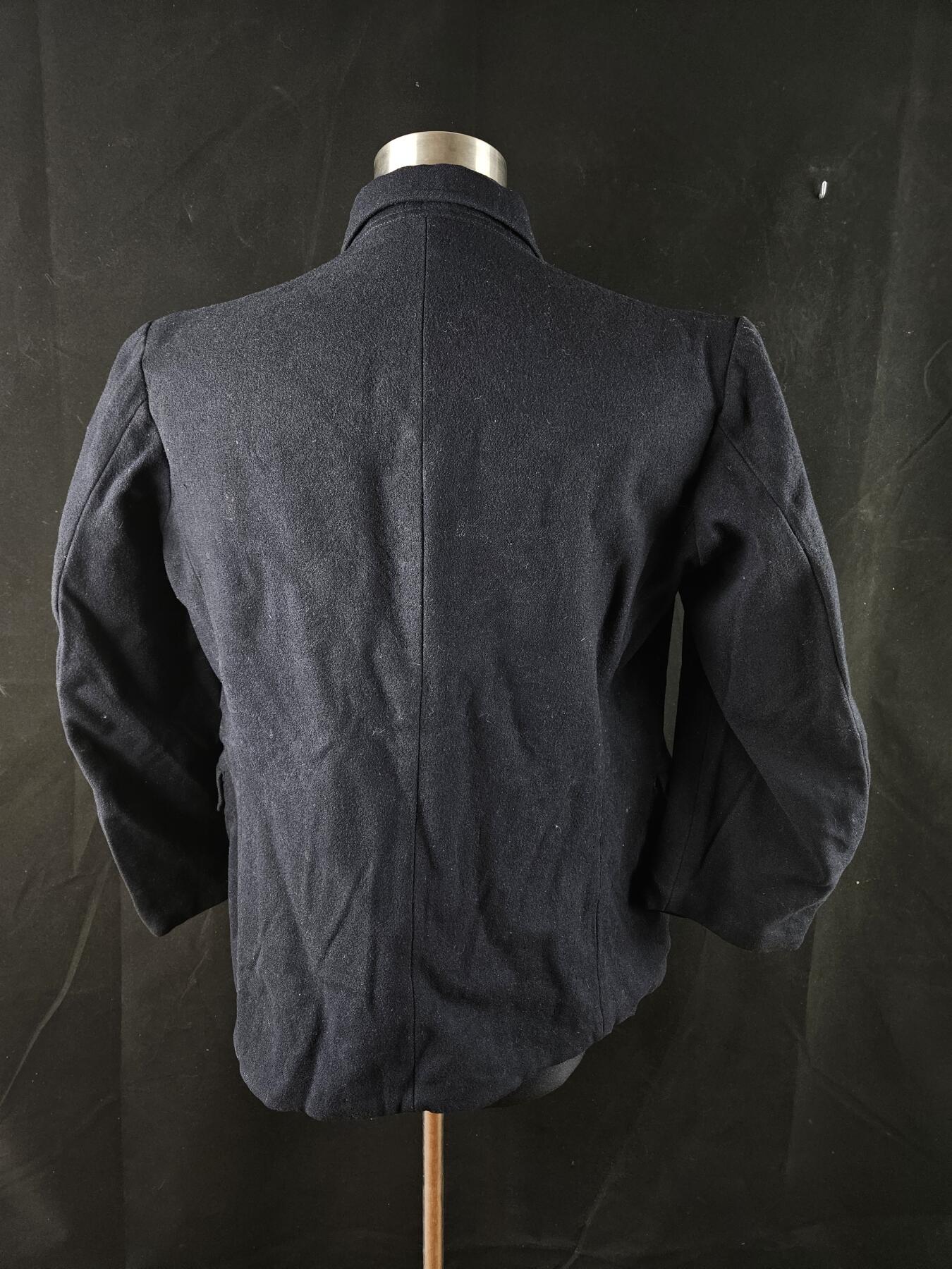 0元起拍勋章 第341期 咸鱼国勋章拍卖专场 3月25日（周三）下午6：00开始 日本国铁早期毛呢制服上衣 胸围110 肩宽48 衣长73 袖长56