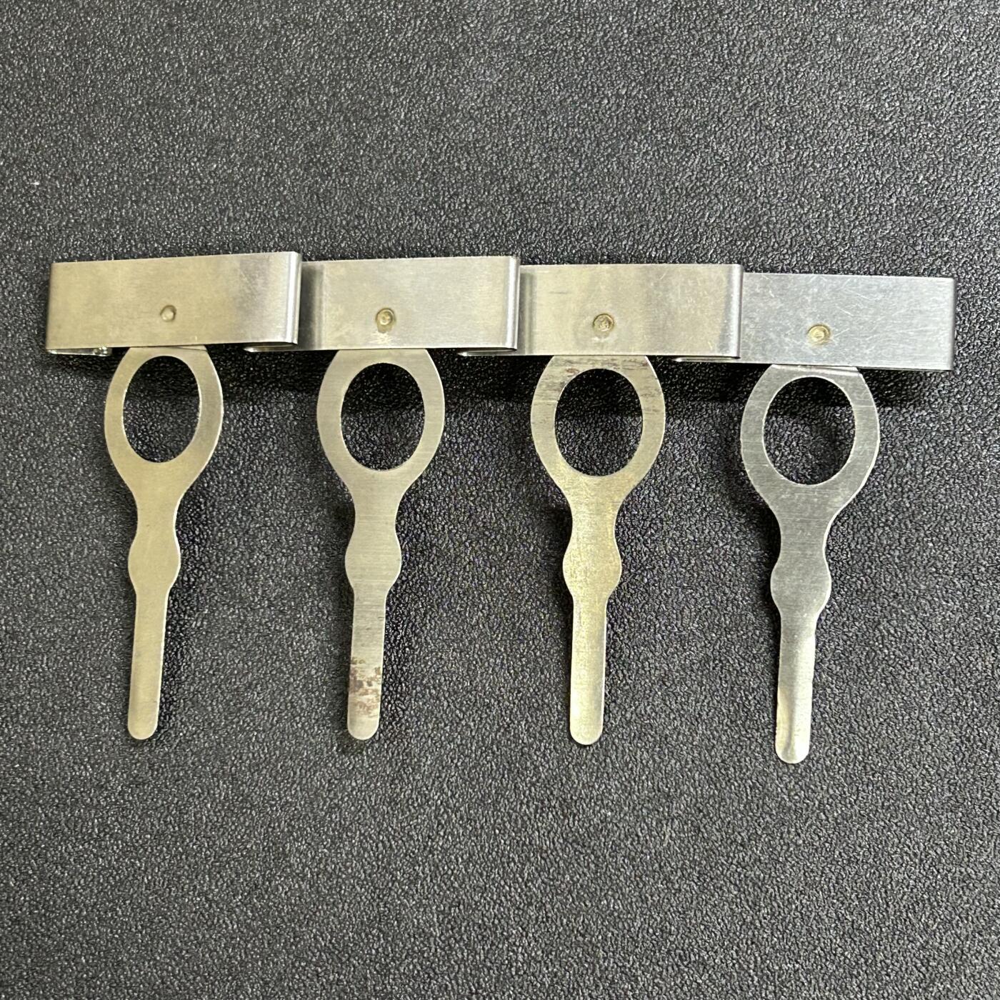 西秦中古拍卖第八十一期  不忘历史·抗战收藏 抗战时期日本4联勋章架 勋章挂板