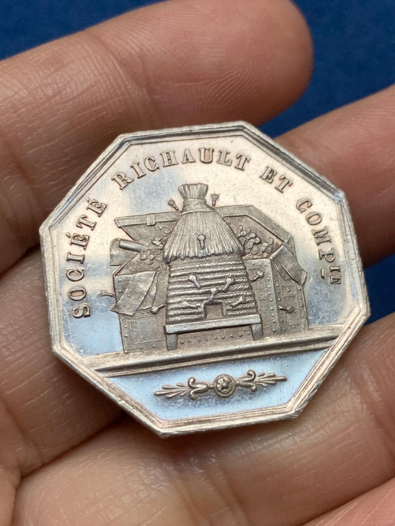 《竞宝斋》第473场 周日，周一 2场连拍 （全场包邮）欢迎送拍 法国1854年奥尔良银行八角银质代币，手指ARGENT，13.85克，31.4mm