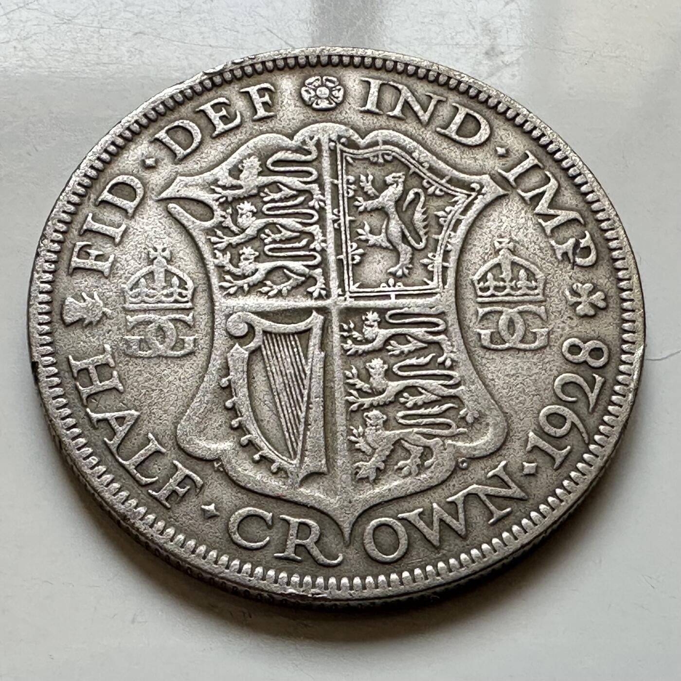 🌹外币初藏🌹🐯2026年第34场   每周二四六晚8️⃣点 接代拍 英国1928年乔治五世 半克朗银币 14.14g 32.3mm 50%银