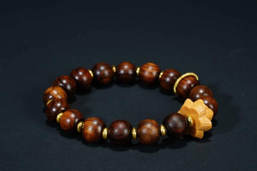 上海都达杂项专场五十八【全场包邮】  海南黄花梨虎皮纹灯笼珠莲花手串 附鉴定证书 93-246