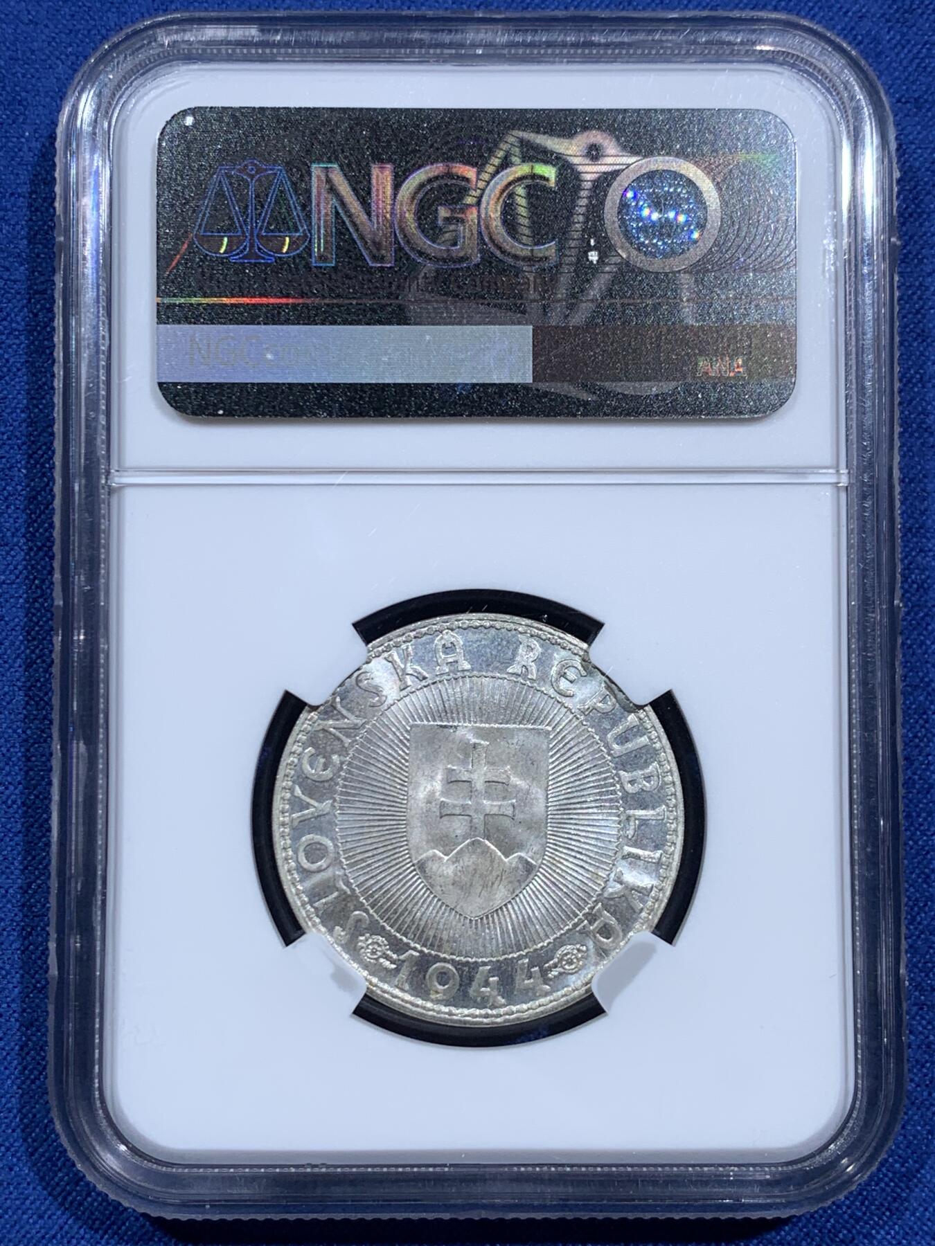 《竞宝斋》第473场 周日，周一 2场连拍 （全场包邮）欢迎送拍 NGC MS63 斯洛伐克1944年10克朗银币，极美原光好品。