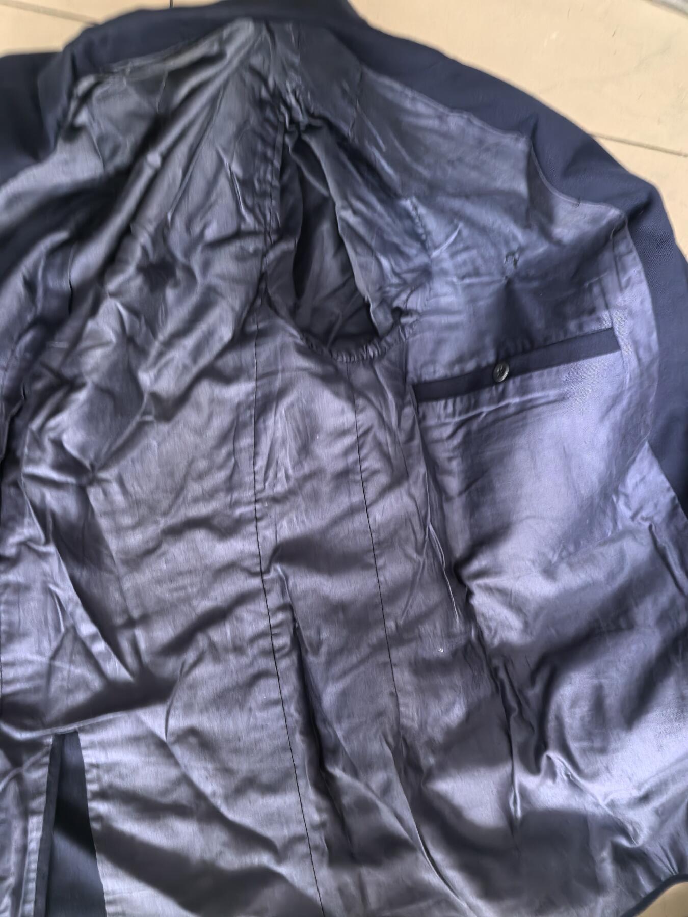 苏联勋章奖章拍卖 本次有亚捏，空军军服，国际运动员等好货 不要错过 3月20日晚上九点结束在麦稀奇 找不到的加我qq或者微信都是184277308备注苏章拍卖。 苏联空军上校军服上衣 大概尺寸175  保存完好 没有破损 领章少一个找不到了其他都很好 右胸有几个佩戴勋章的眼 衣服可以说保存的非常好照片一起给不保证是本人 20✘25大尺寸