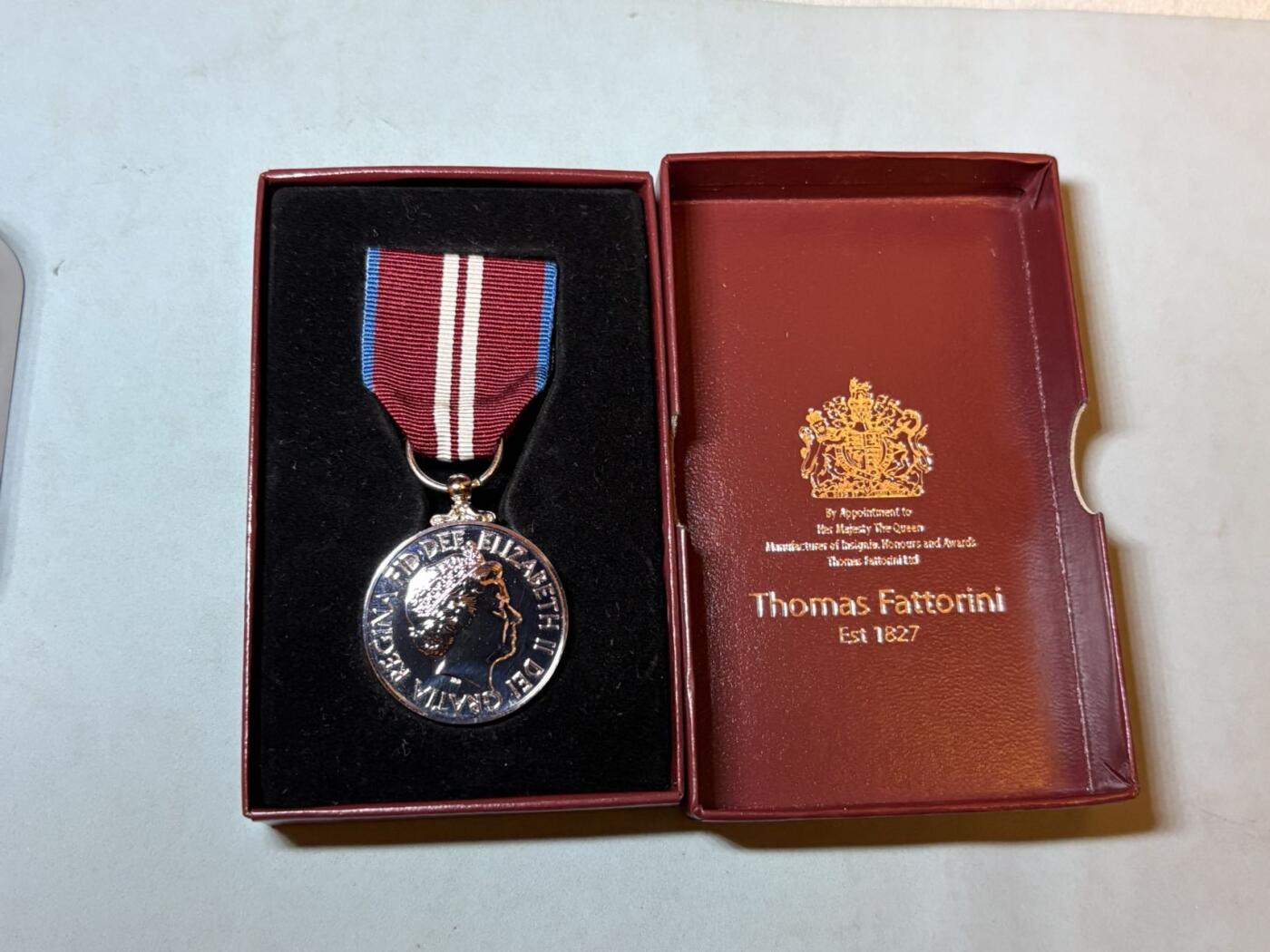 盛世勋华——号角文化勋章邮票专场拍卖第310期 英国2012年伊丽莎白二世登基60周年钻禧纪念奖章 少见带原厂盒