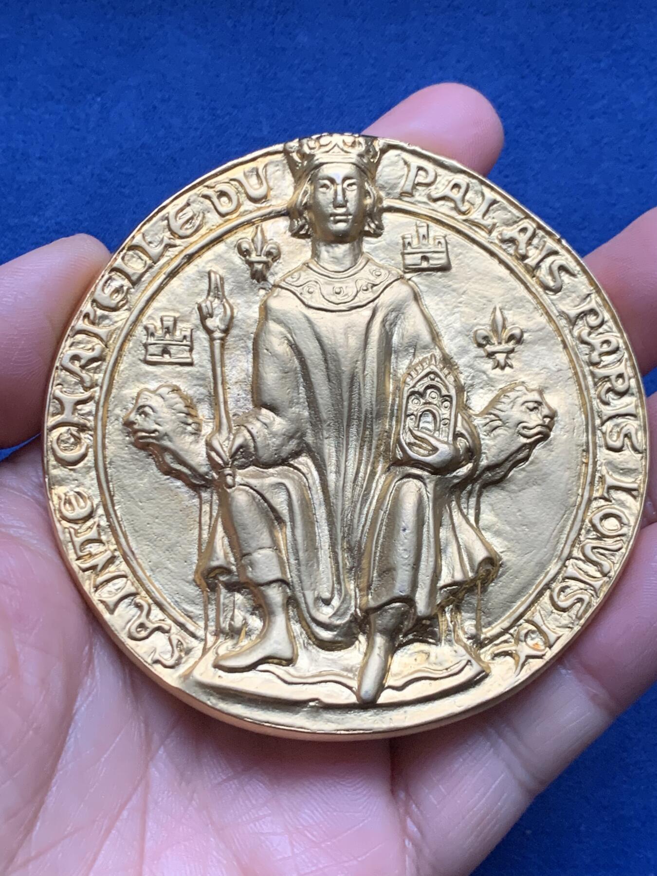 《竞宝斋》第473场 周日，周一 2场连拍 （全场包邮）欢迎送拍 法国巴黎造币厂 古钱币纪念镀金大铜章 173.3克 78.5mm