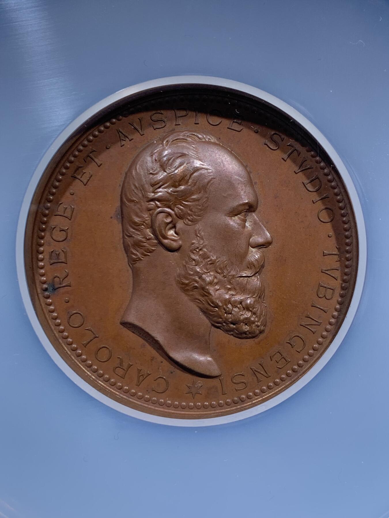 《竞宝斋》第473场 周日，周一 2场连拍 （全场包邮）欢迎送拍 NGC MS63BN 德国1877符腾堡公国蒂宾根大学建校400周年铜章 巧克力色图案饱满 52mm大规格 加大加厚盒装