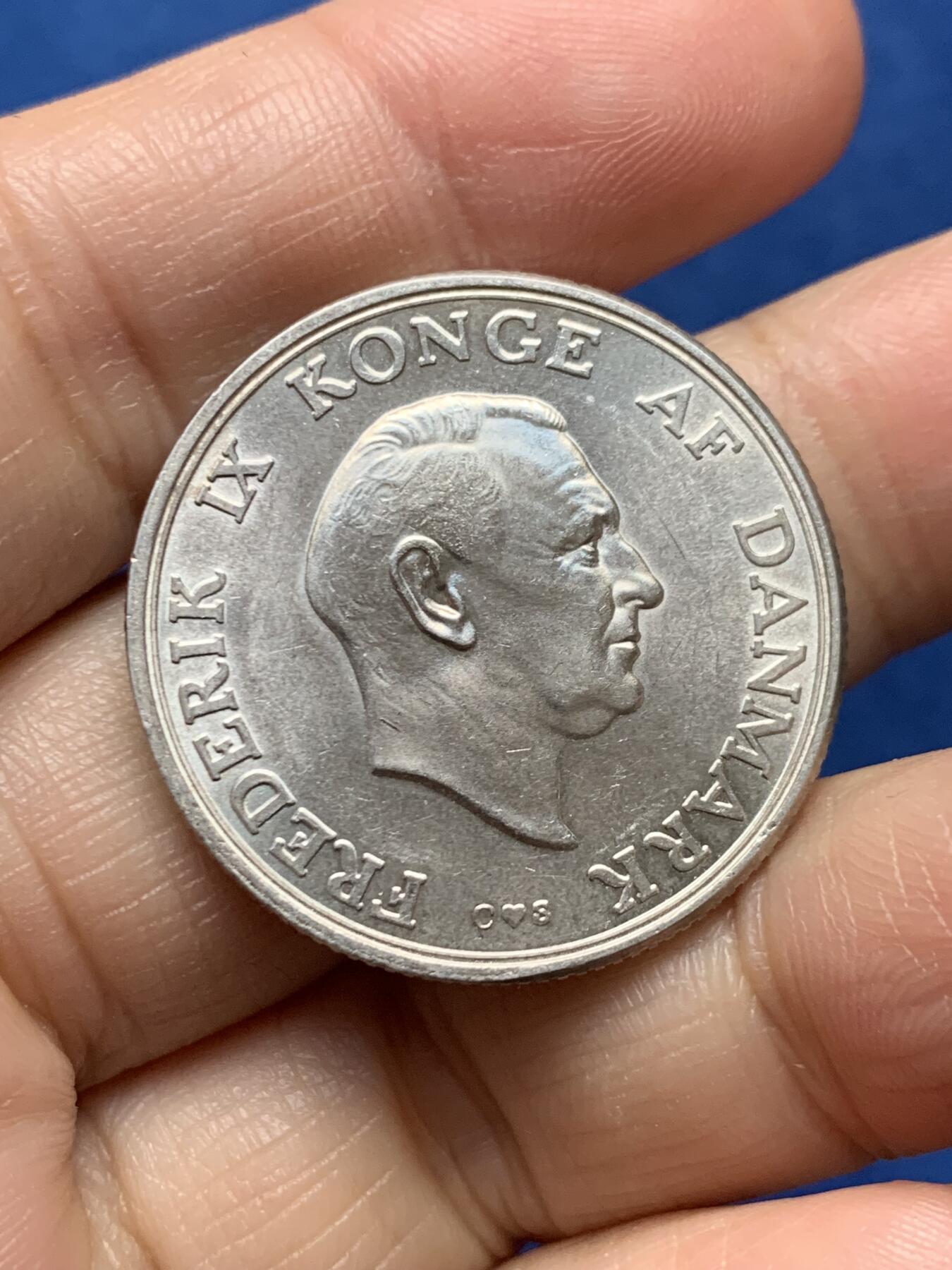 《竞宝斋》第473场 周日，周一 2场连拍 （全场包邮）欢迎送拍 丹麦1958年弗雷德里克九世-玛格丽特公主双面人像2克朗银币 800银 重约15克