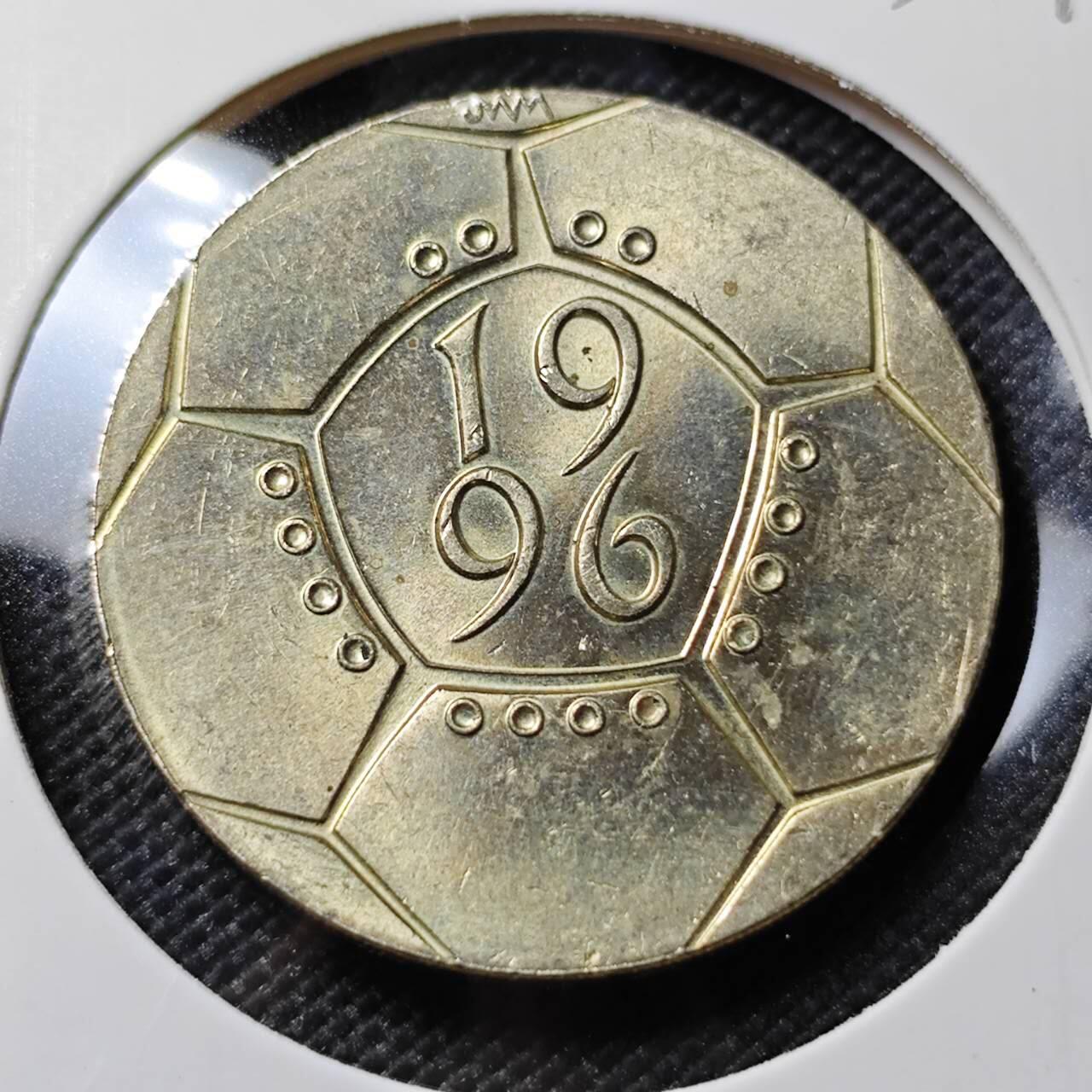 KK钱币收藏小铺   套币专场 2月预留时间 周末发货 1996英国2镑纪念币 