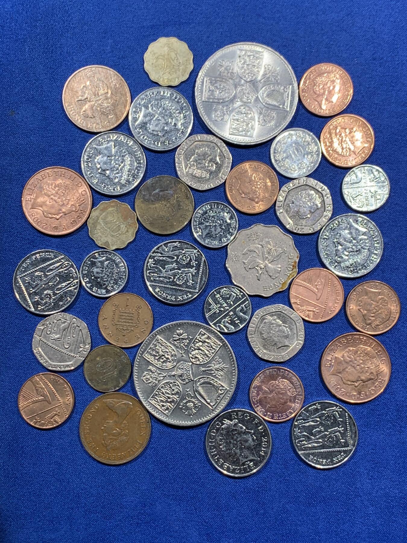 《竞宝斋》第473场 周日，周一 2场连拍 （全场包邮）欢迎送拍 英国及英联邦硬币 总重215克 细节见图