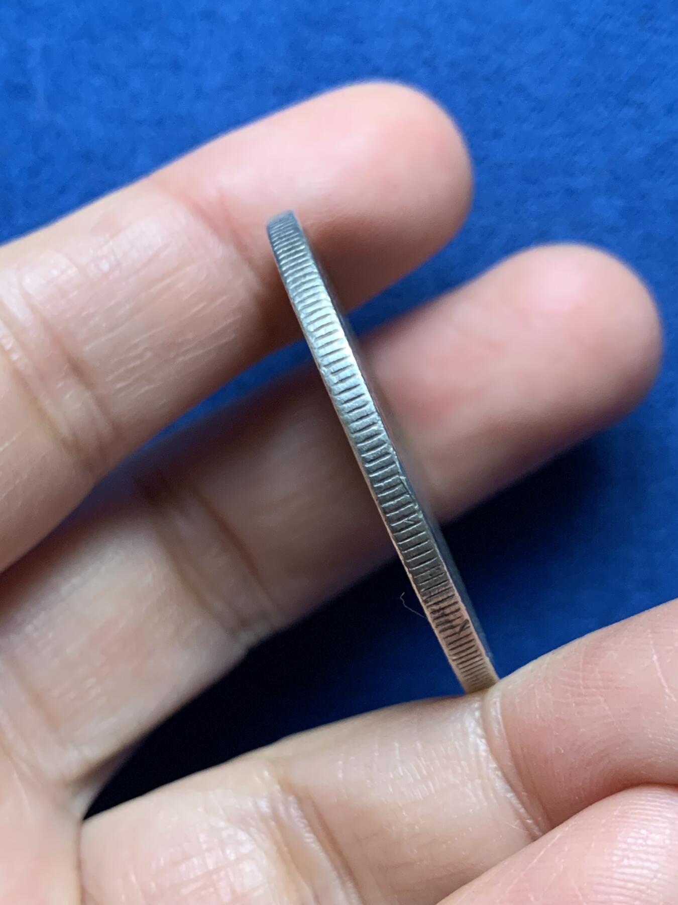 《竞宝斋》第473场 周日，周一 2场连拍 （全场包邮）欢迎送拍 美国1890年摩根1美元银币