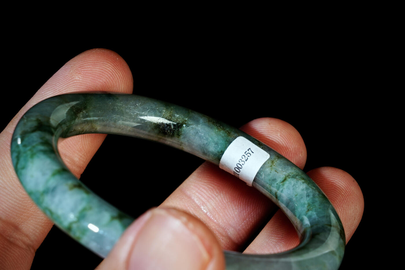 上海都达杂项专场五十八【全场包邮】  天然花青种翡翠（A货）圆条手镯 附鉴定证93-17