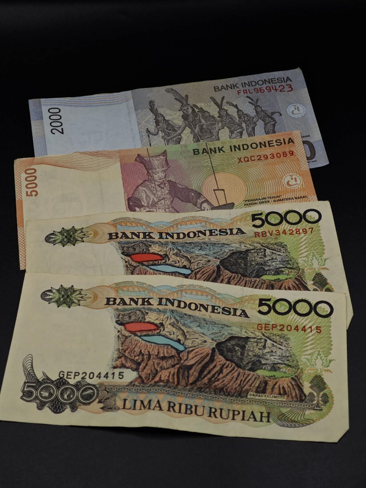  【淘币小摊】限时拍第八百八十四拍   纸币场    每周一统一发货 印尼2000-5000卢比纸币4张【有折】