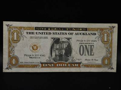  【淘币小摊】限时拍第八百八十四拍   纸币场    每周一统一发货 - 奥克兰一元纸币【有折】