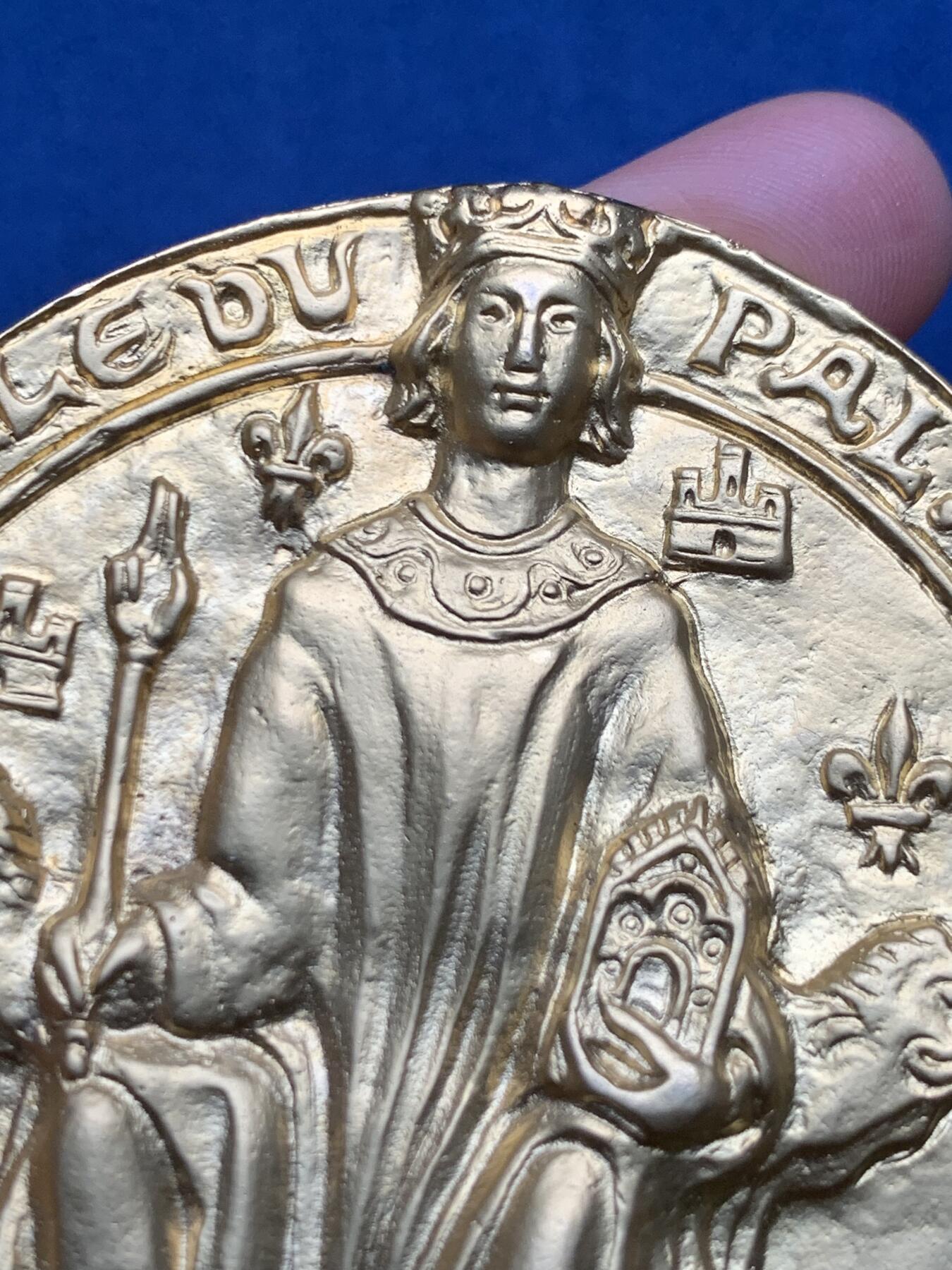 《竞宝斋》第473场 周日，周一 2场连拍 （全场包邮）欢迎送拍 法国巴黎造币厂 古钱币纪念镀金大铜章 173.3克 78.5mm