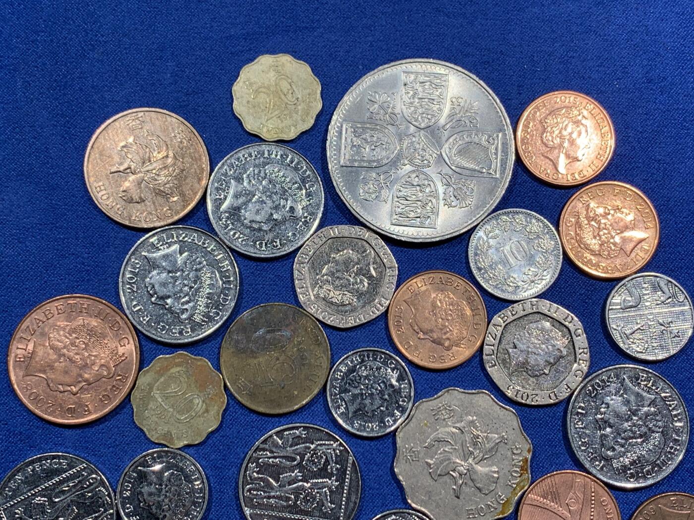 《竞宝斋》第473场 周日，周一 2场连拍 （全场包邮）欢迎送拍 英国及英联邦硬币 总重215克 细节见图