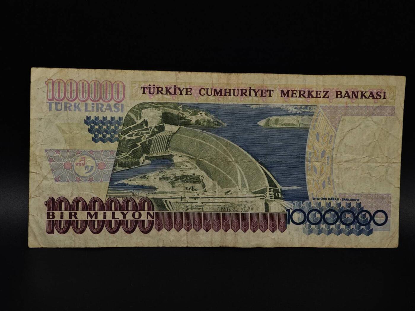  【淘币小摊】限时拍第八百八十四拍   纸币场    每周一统一发货 土耳其1000000里拉纸币【有折】