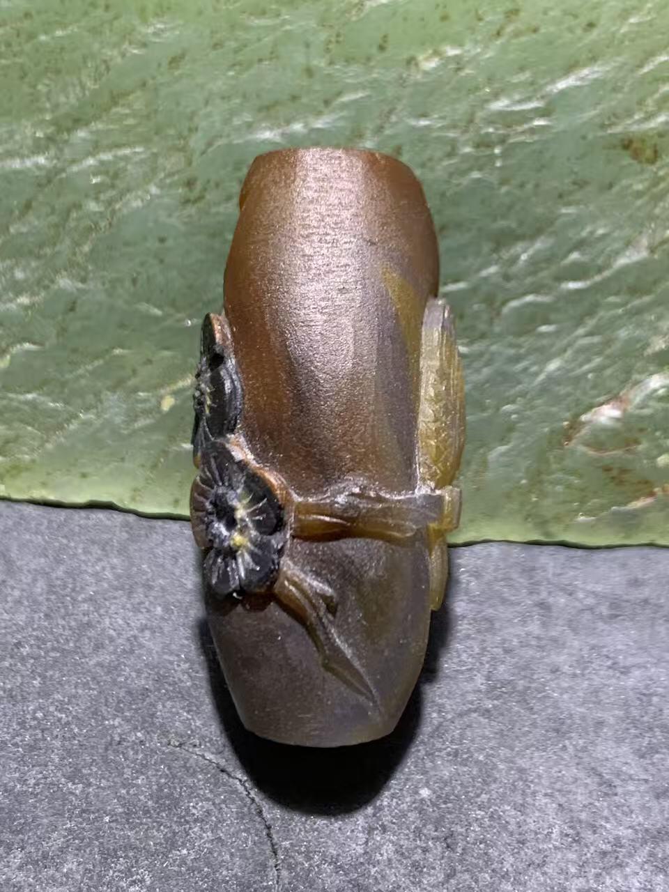 精美亚光高玉化巴西玛瑙手工俏色巧雕喜上眉梢随形吊坠一个