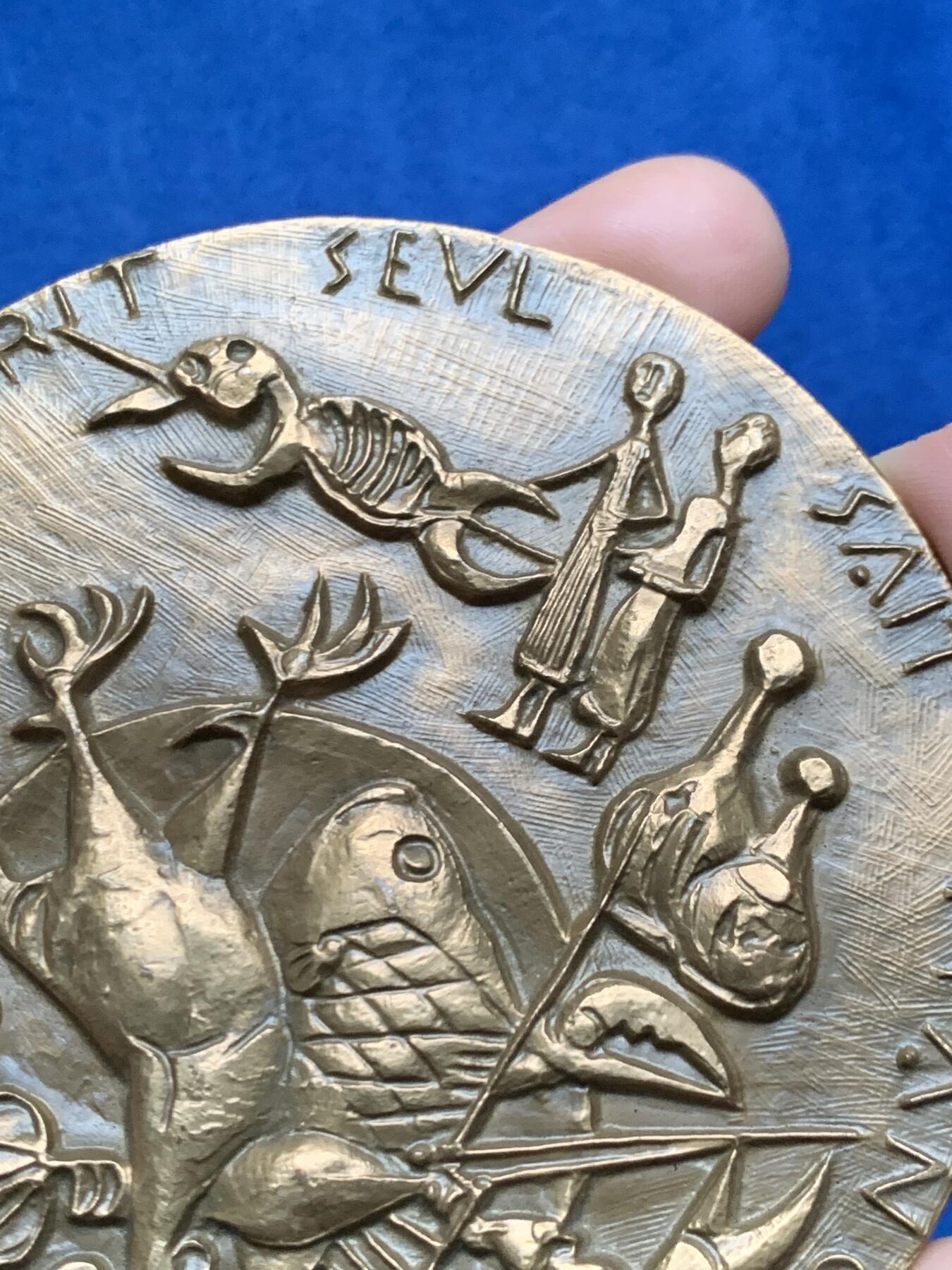 《竞宝斋》第473场 周日，周一 2场连拍 （全场包邮）欢迎送拍 法国大铜章 美食家 263.8克 85.5mm