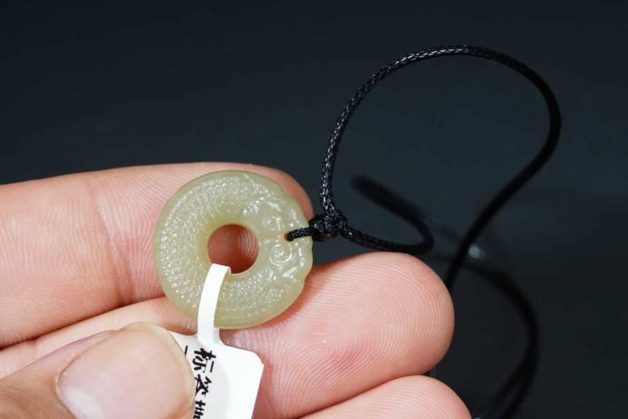 上海都达杂项专场五十八【全场包邮】  天然和田玉双龙时来运转挂件 附鉴定证书93-217