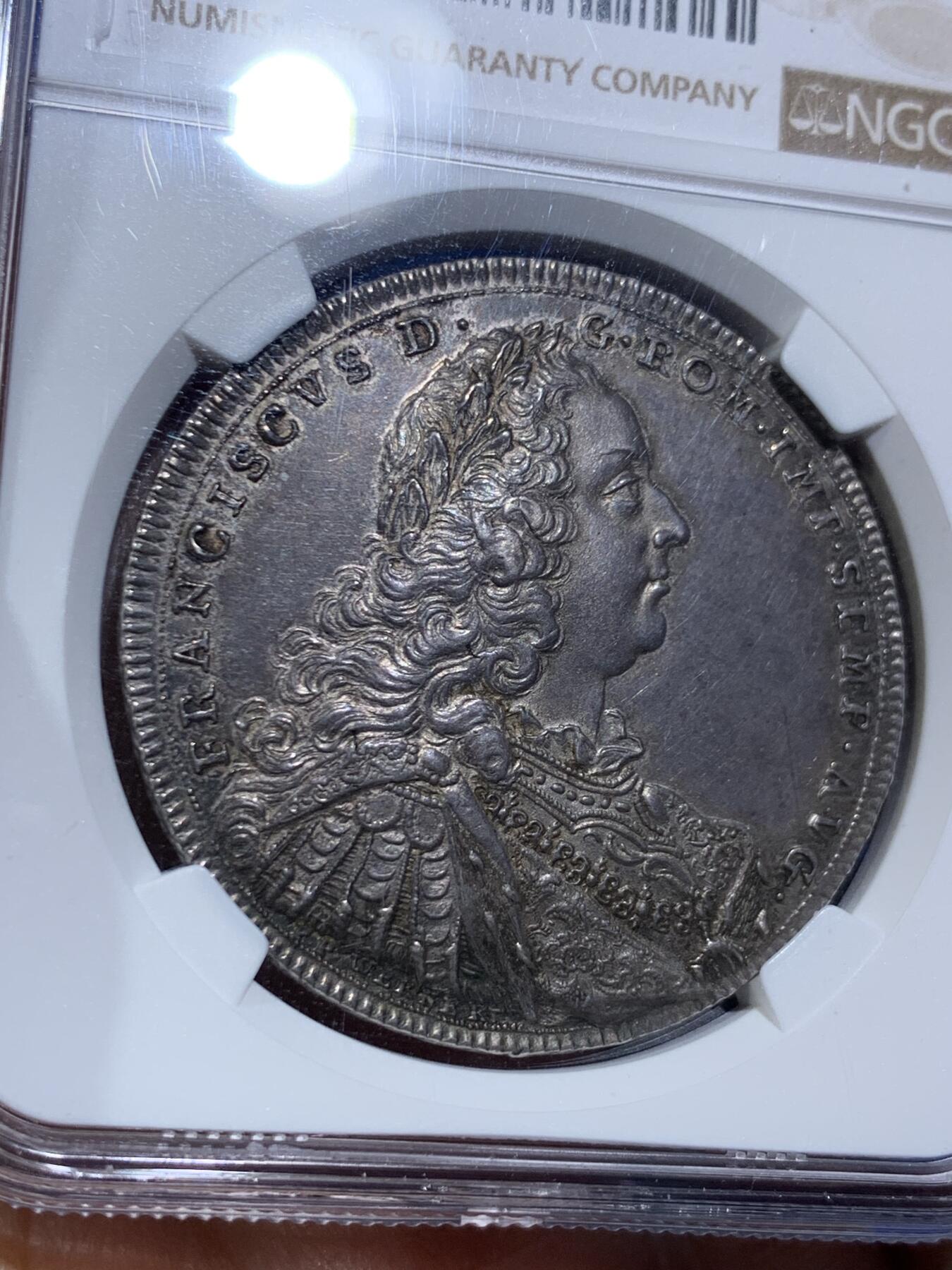 《竞宝斋》第473场 周日，周一 2场连拍 （全场包邮）欢迎送拍 NGC MS62 神圣罗马帝国 1746年 德国 哈尔自由市三盾徽大泰勒银币 发行量仅800枚 精细高浮雕神罗皇帝的弗朗西斯一世（玛利亚特蕾莎的丈夫）包浆深邃 高点保持的很好 感觉低评