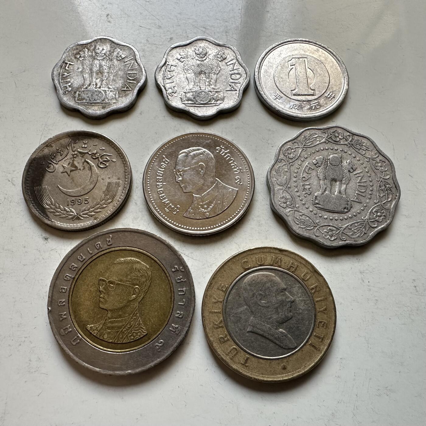 🌹外币初藏🌹🐯2026年第34场   每周二四六晚8️⃣点 接代拍 亚洲散币一组8枚