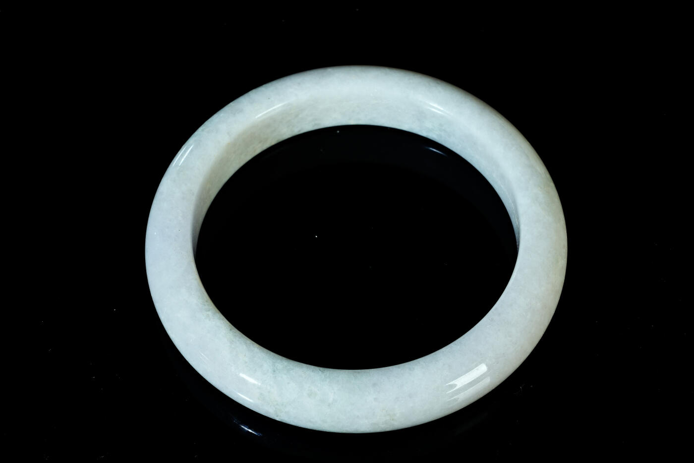 上海都达杂项专场五十八【全场包邮】  天然冰糯种 翡翠（A货）手镯 附鉴定证书93-14