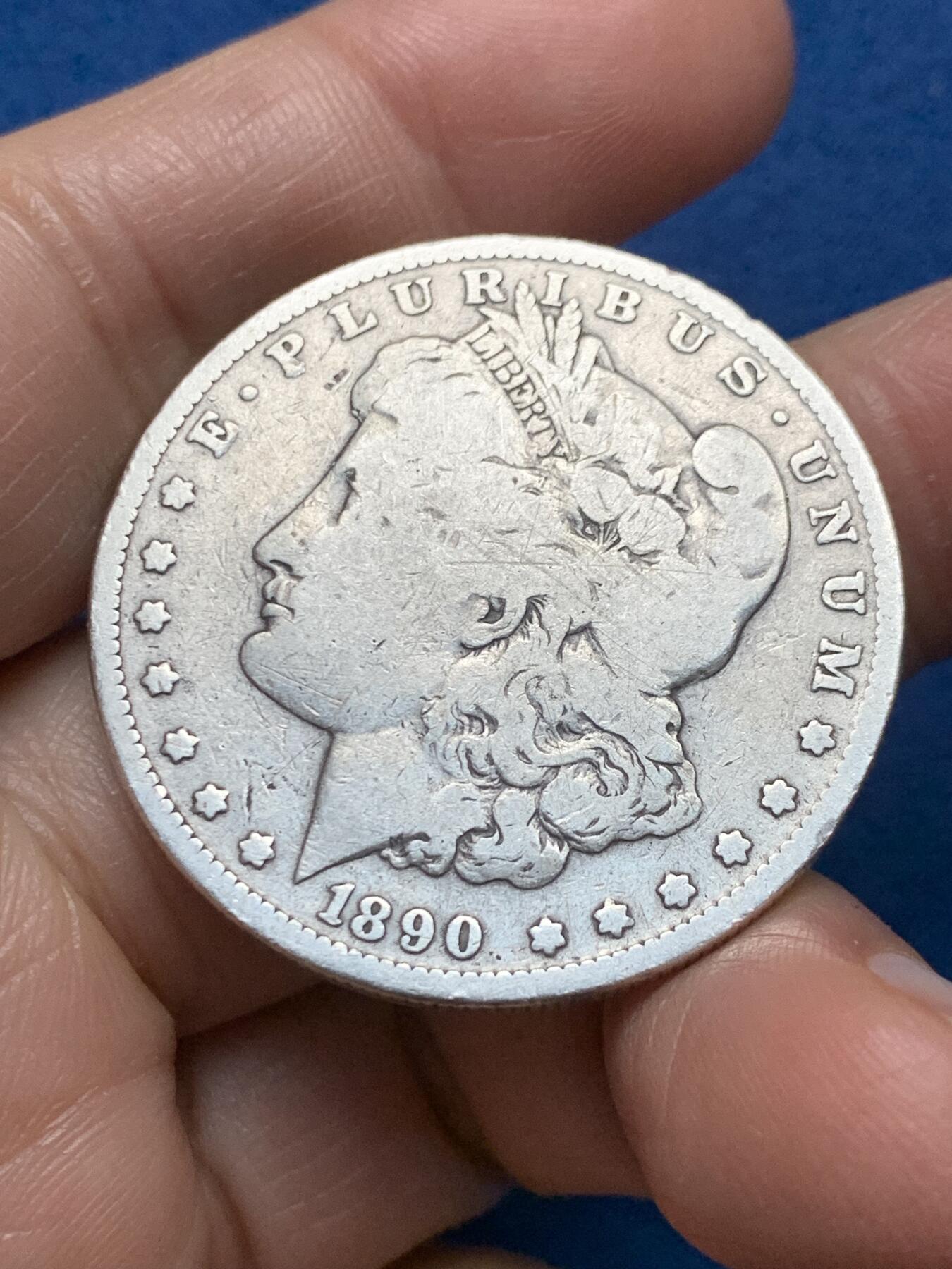 《竞宝斋》第473场 周日，周一 2场连拍 （全场包邮）欢迎送拍 美国1890年摩根1美元银币