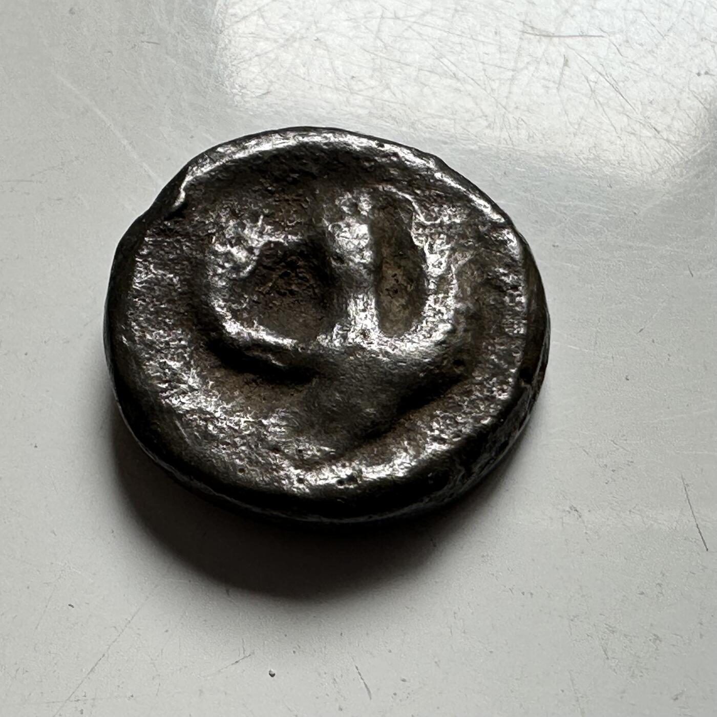 🌹外币初藏🌹🐯2026年第33场   每周二四六晚8️⃣点 接代拍 三佛齐 约公元7-13世纪 三叉戟方点 银币 a